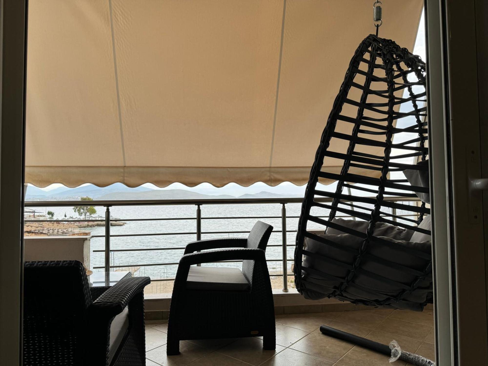 Leon Sea View Apartment Sarandë エクステリア 写真