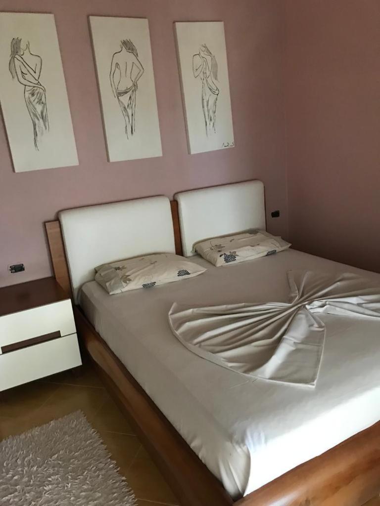 Leon Sea View Apartment Sarandë エクステリア 写真