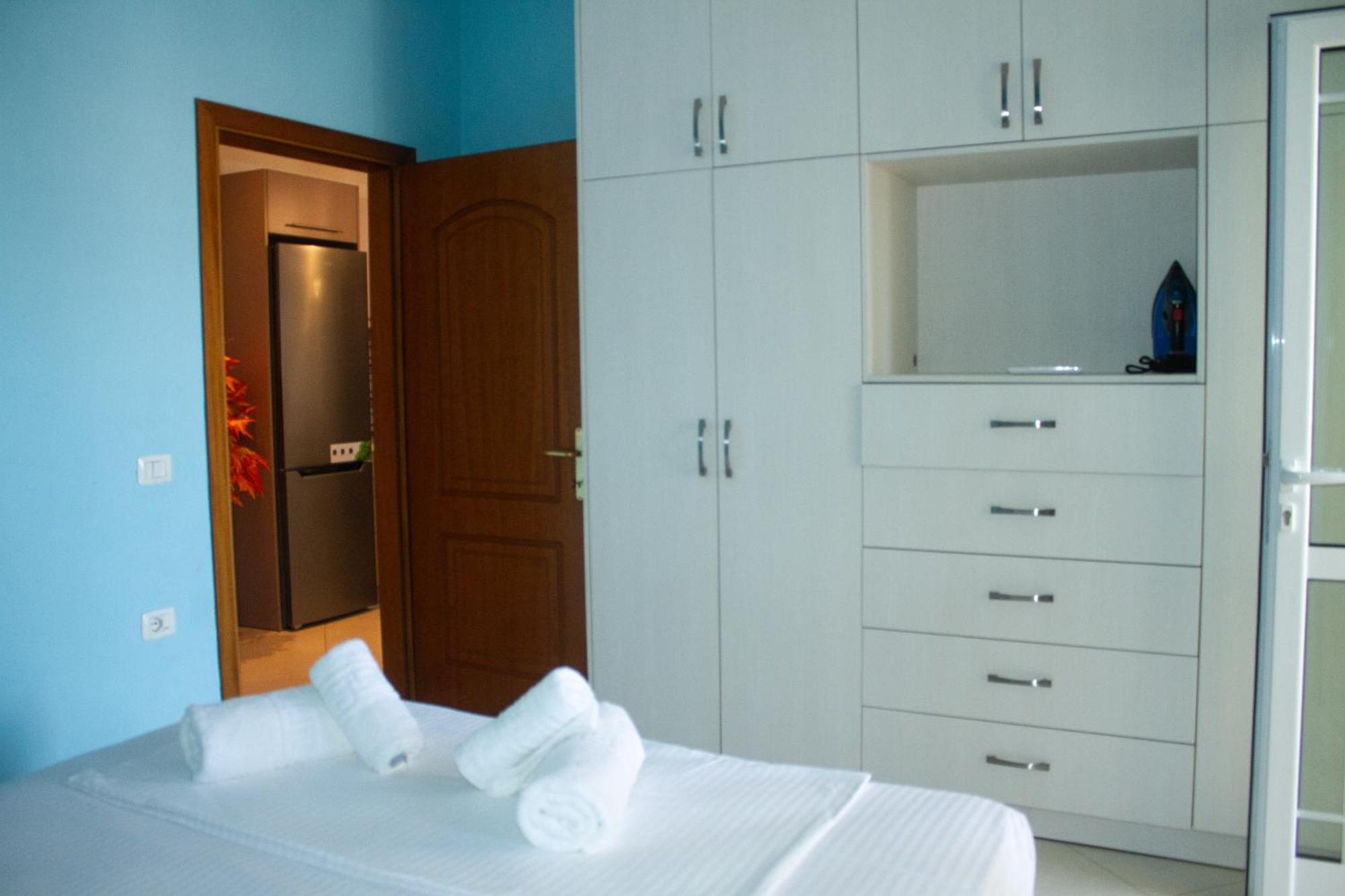 Leon Sea View Apartment Sarandë エクステリア 写真