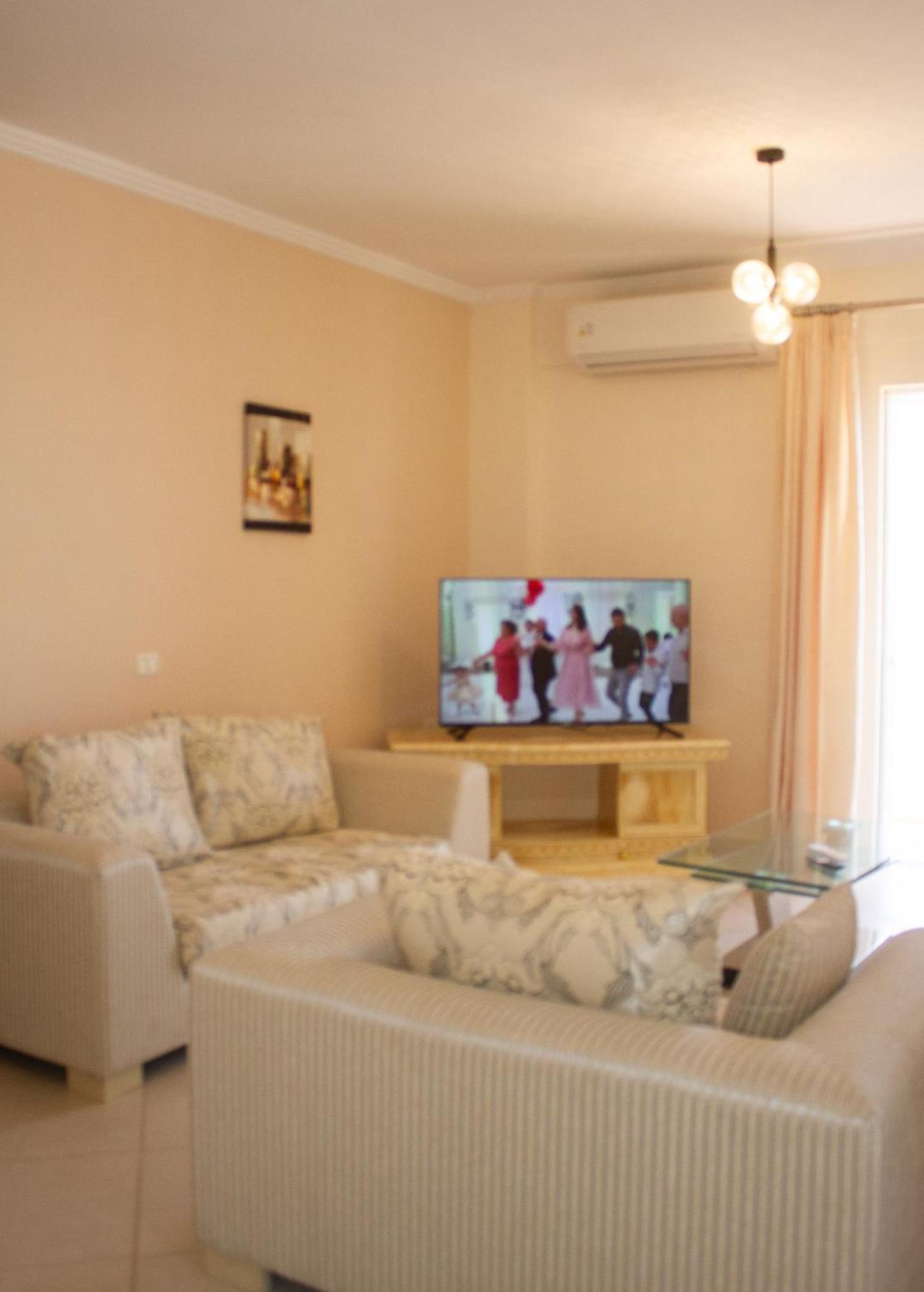 Leon Sea View Apartment Sarandë エクステリア 写真
