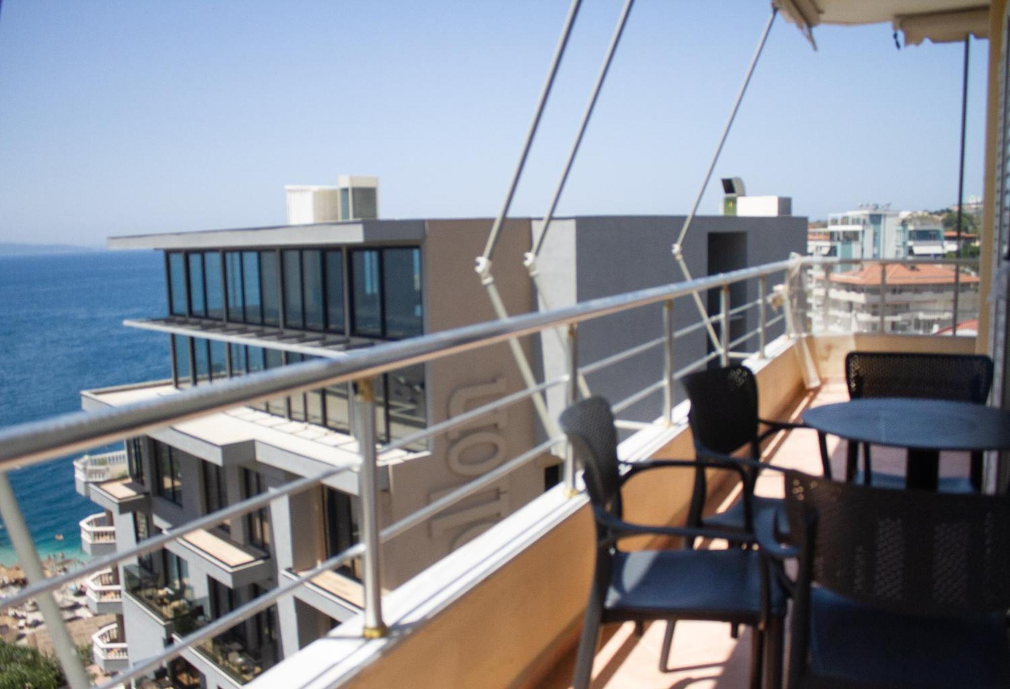 Leon Sea View Apartment Sarandë エクステリア 写真