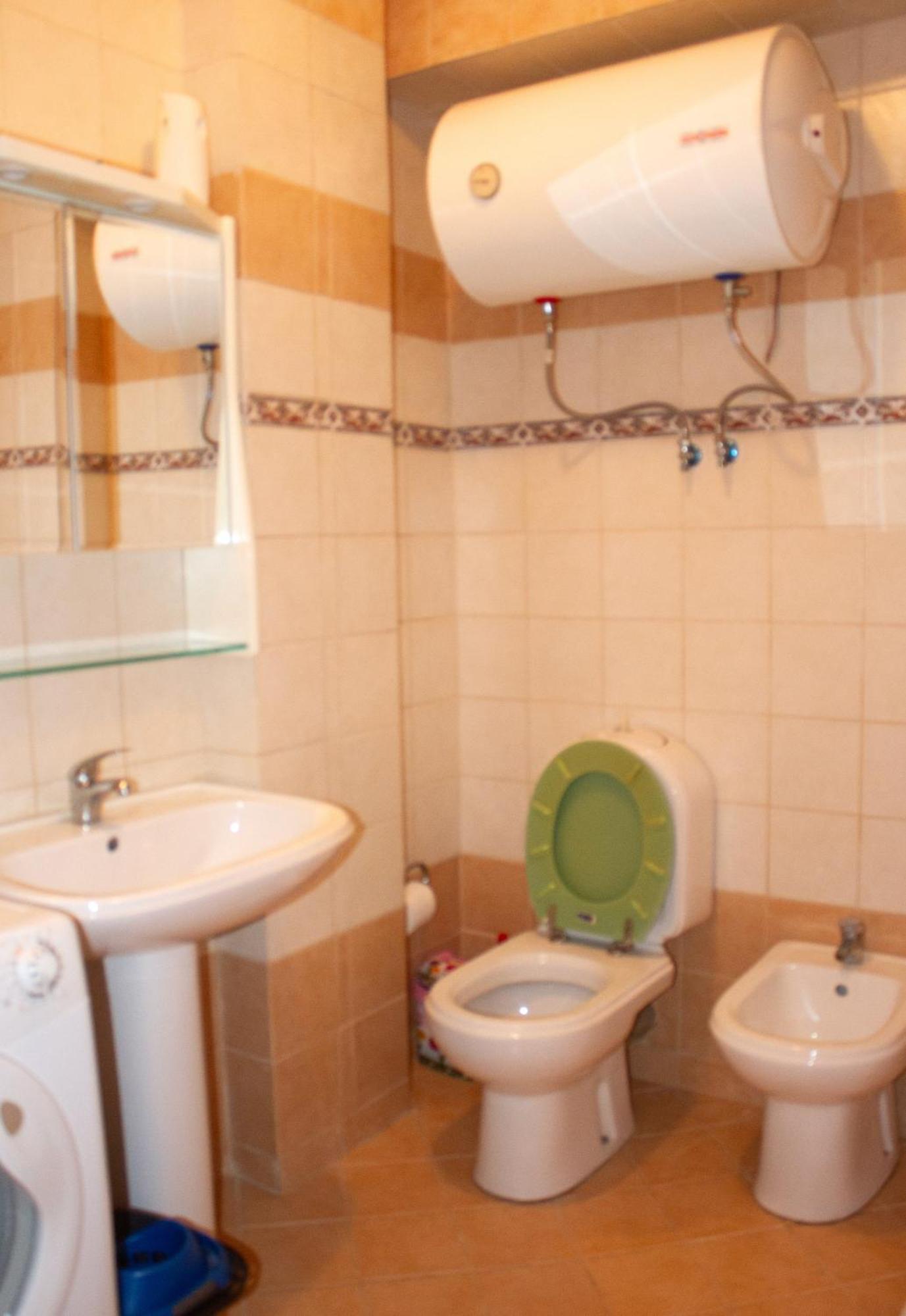 Leon Sea View Apartment Sarandë エクステリア 写真