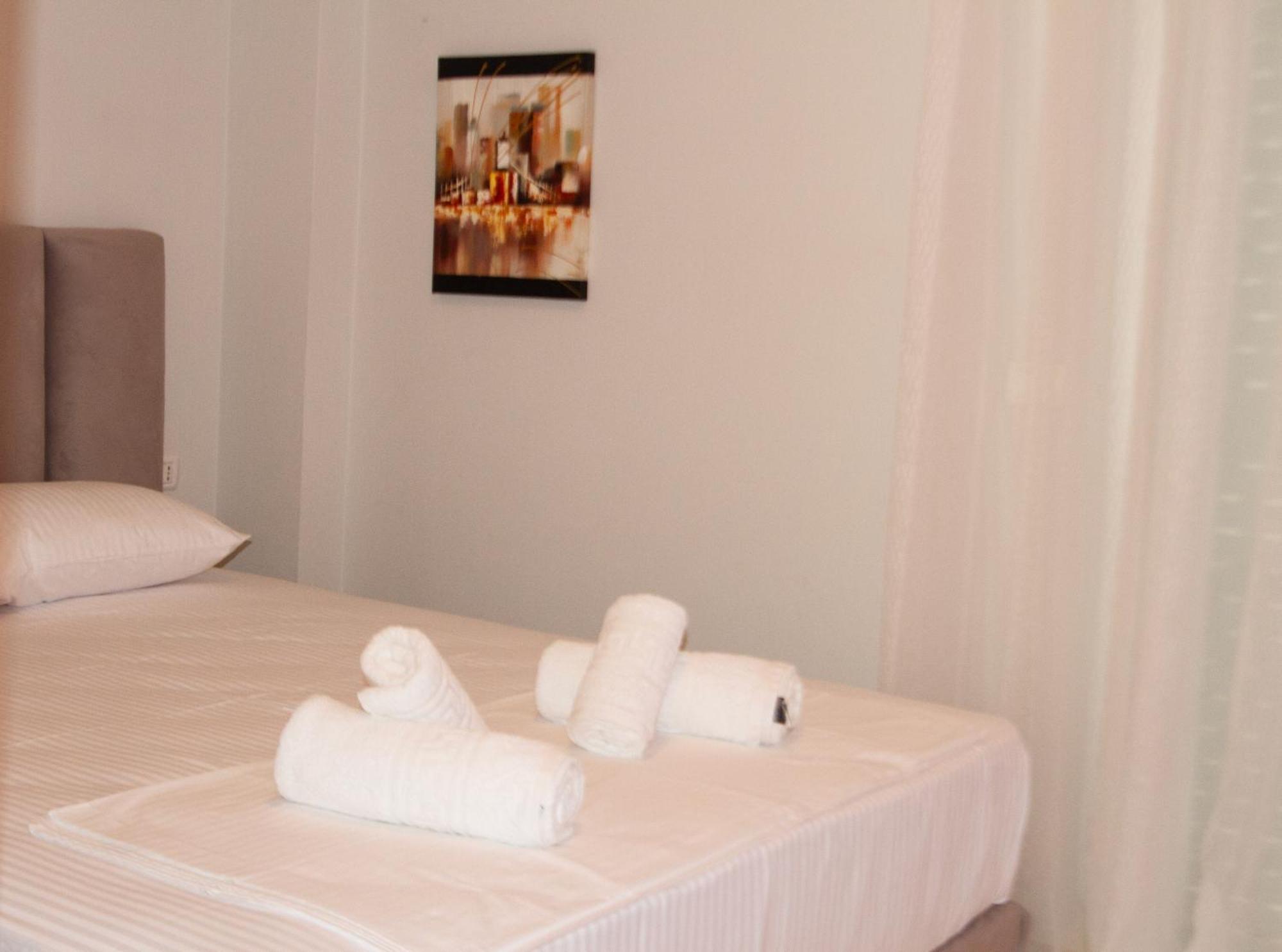 Leon Sea View Apartment Sarandë エクステリア 写真