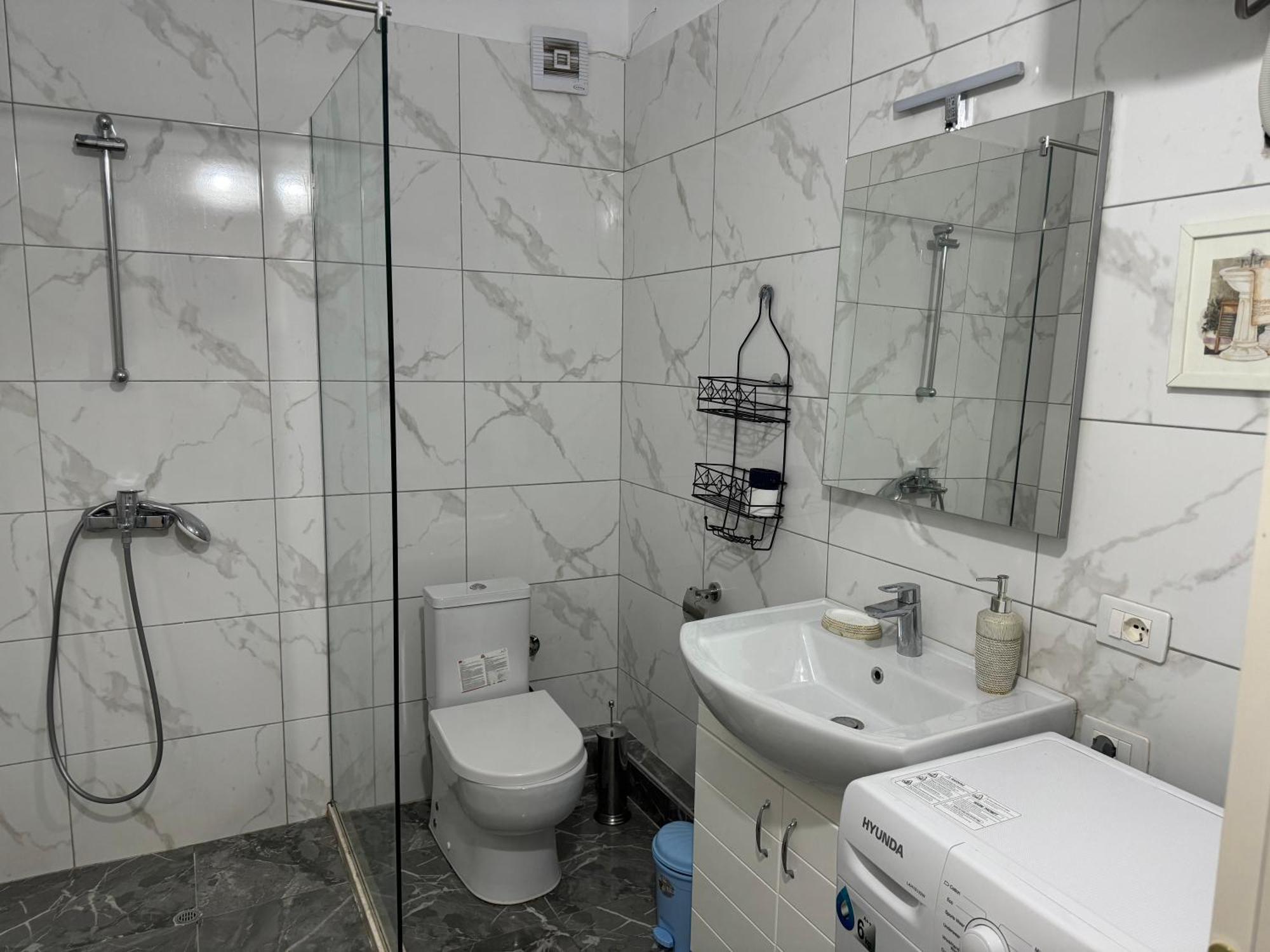 Leon Sea View Apartment Sarandë エクステリア 写真